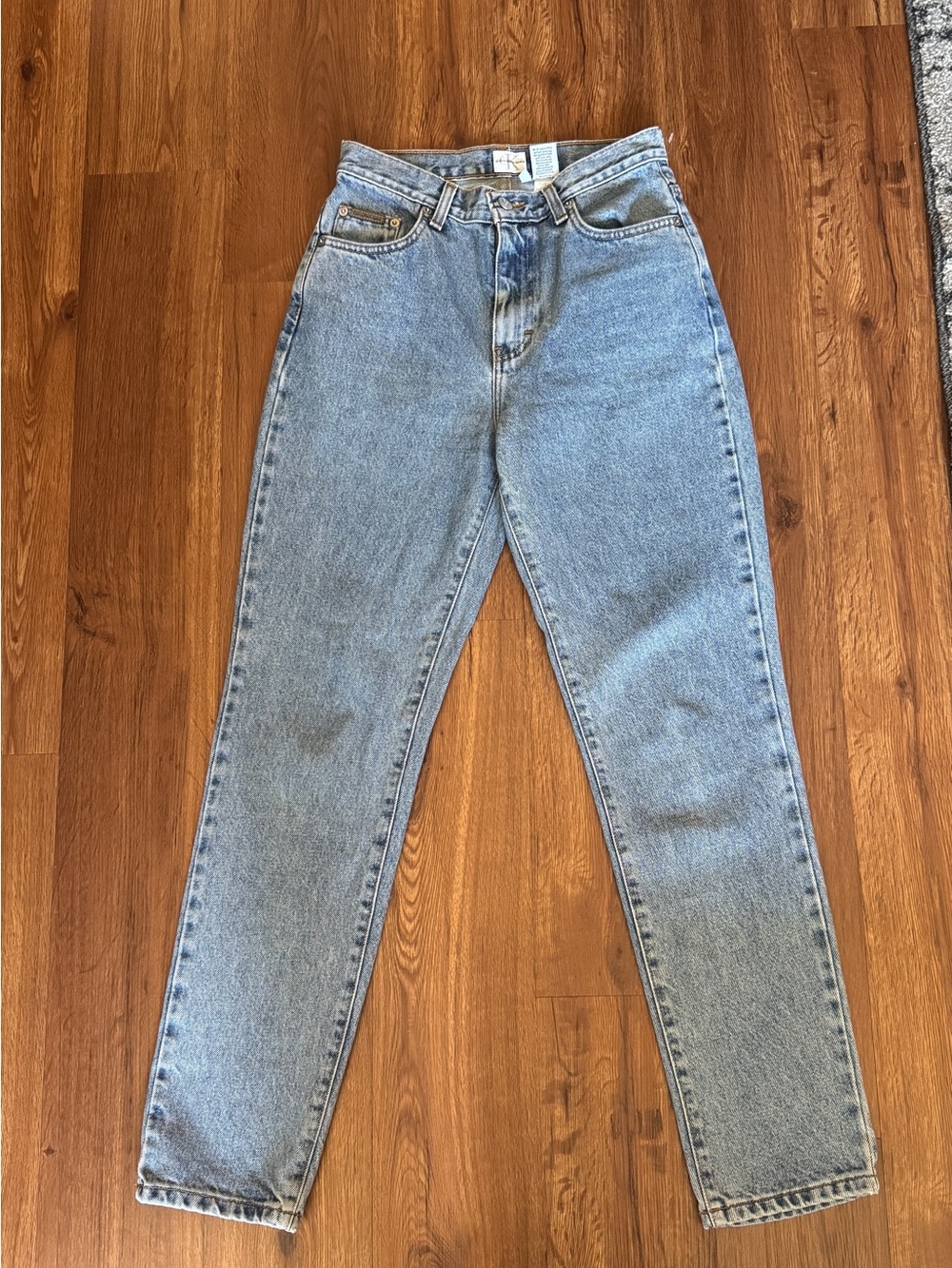 Calvin Klein Jeans High-Rise Light Wash Mom Jeans